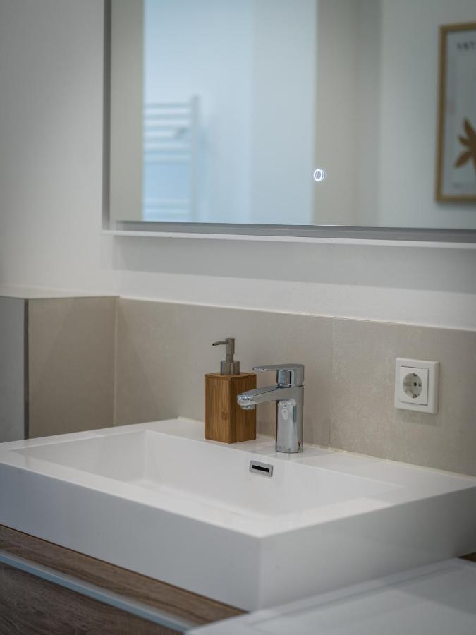 Hochwertige Altbauwohnung Im Modernen Stil In Wiesbaden - Kueche - Terrasse - Wlan - Zentral Exteriör bild